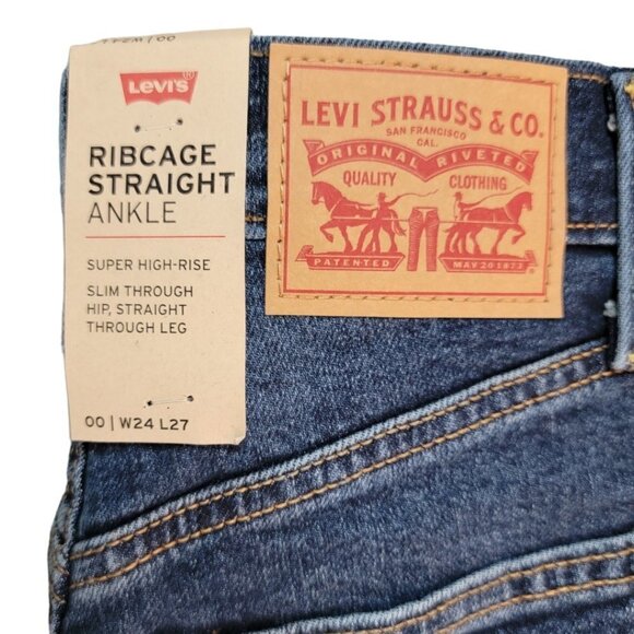 Levi's | Women's Ribcage Straight Ankle Highest Rise Dark Wash Jeans - Picture 11 of 15